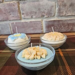 Artisan Floral Candle Trio - Blue and Cream